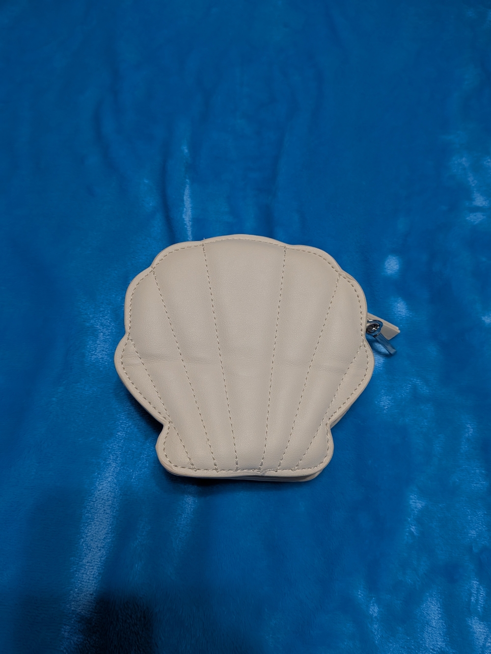 ๐ Cream Shell-Shaped Coin Purse ๐ค - Picture 2 of 3